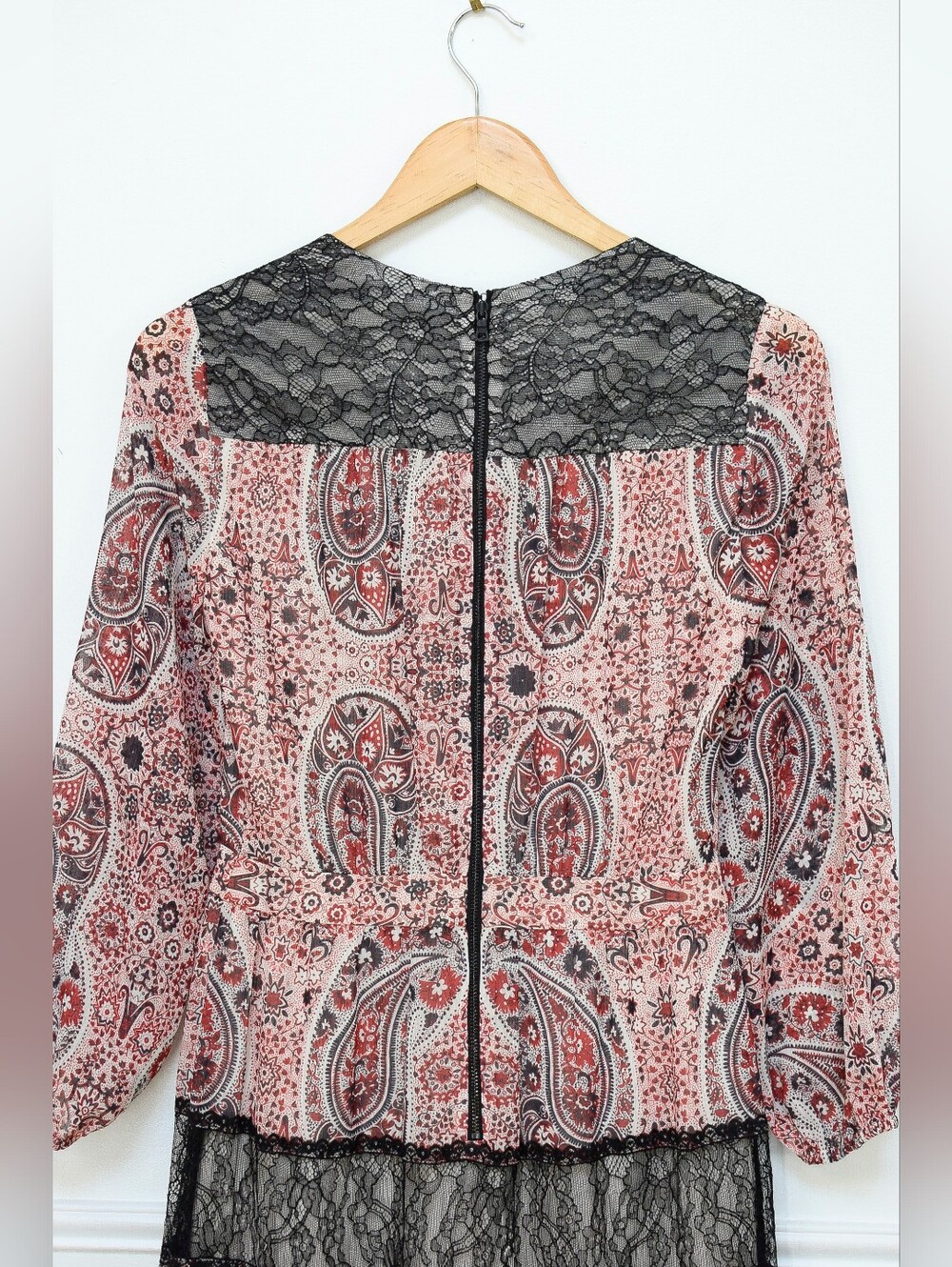 Alice + Olivia Daren Floral Paisley Maxi Dress Tiered Lace Red Black Sz 0 Boho - Picture 10 of 16